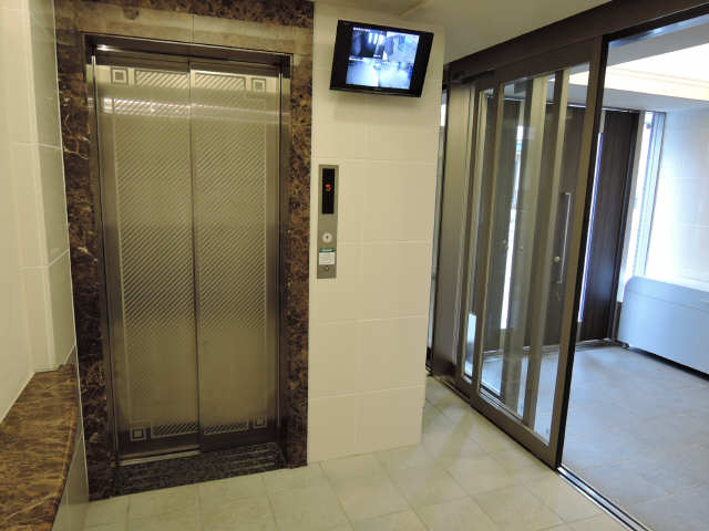 鵜の森ﾚｼﾞﾃﾞﾝｽ URBAN STAGE 30 4階 エレベーター