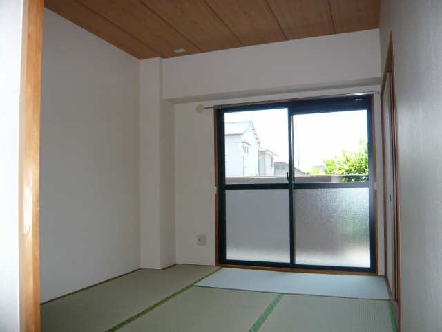 南東和室