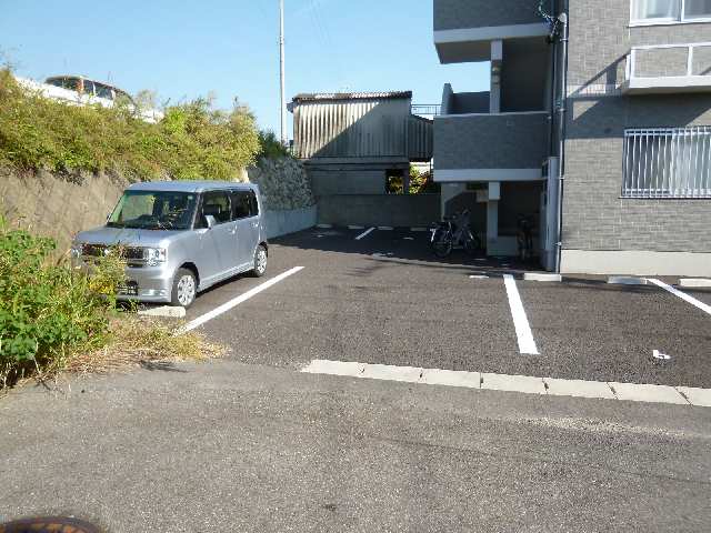 メゾン西町 2階 駐車場