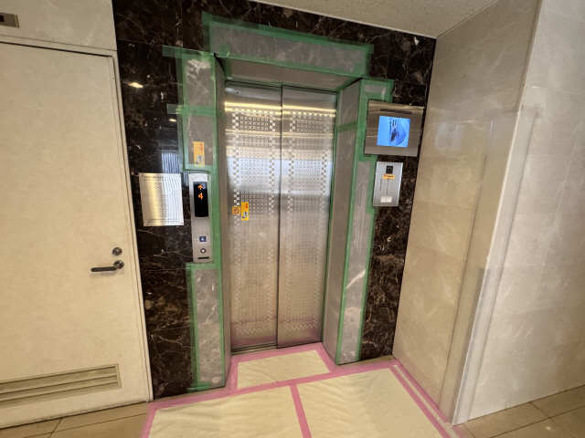 エレ��ベーター