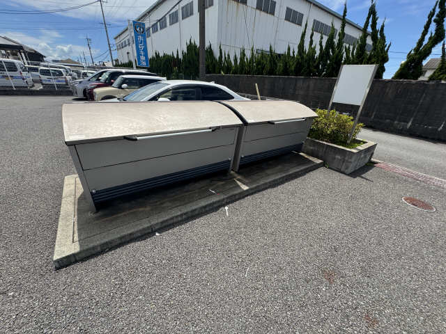 敷地内ゴミ置き場