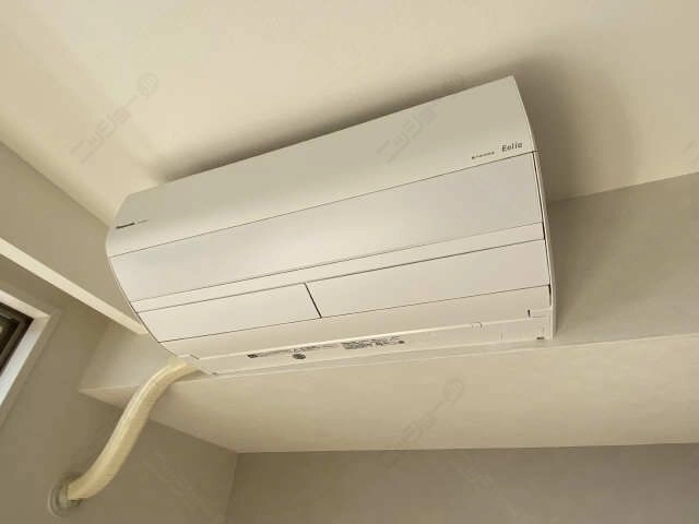 リビングエアコン
