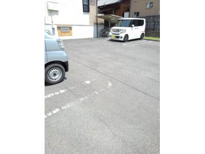 クレ－ル笹川 2階 駐車場