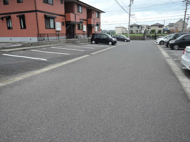 メルベーユ　壱番館 1階 駐車場