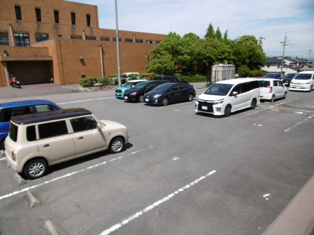 アートヒルズ桐ヶ丘　西館 3階 駐車場