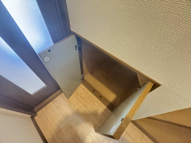 階段下収納