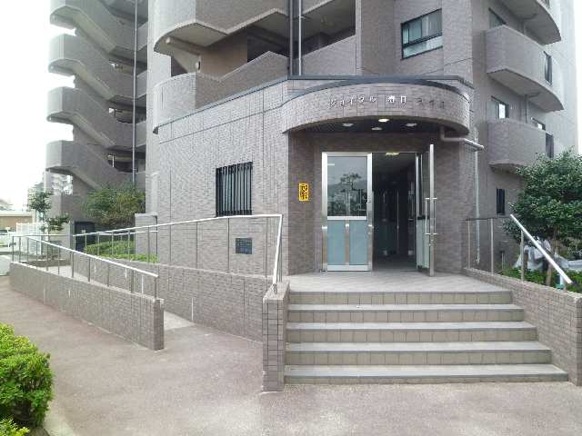 ジョイフル春日　弐号館 4階 スロープ・入口