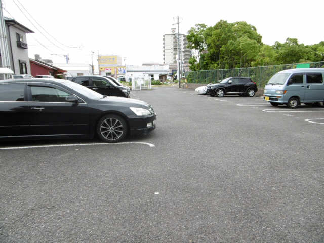 ハイツヤマオ 2階 駐車場
