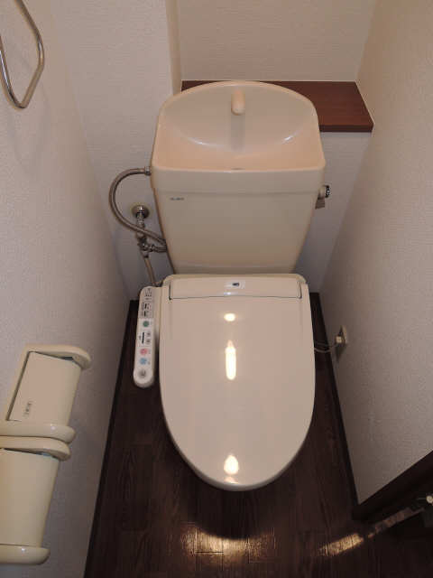 ローズガーデン青山 1階 WC