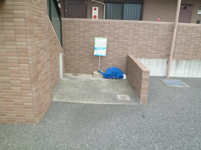 ゴミ収集場