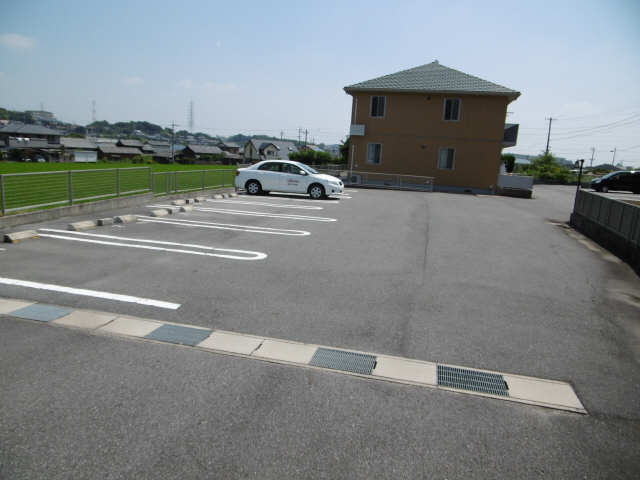 グリ－ンコ－ト明和 1階 駐車場