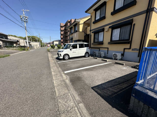 グリーン青山　Ａ棟 1階 駐車場