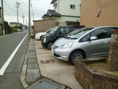  駐車場