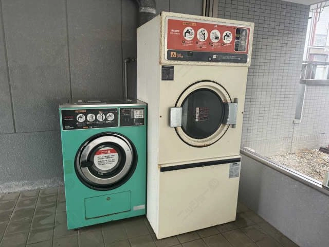 コインランドリー