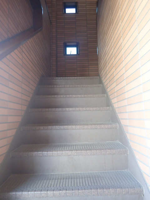 Ｌｉｓ・Ｔｒｅｓｏｒ 2階 階段