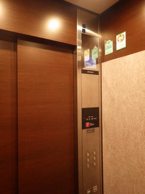ラ・クルール 5階 エレベーター