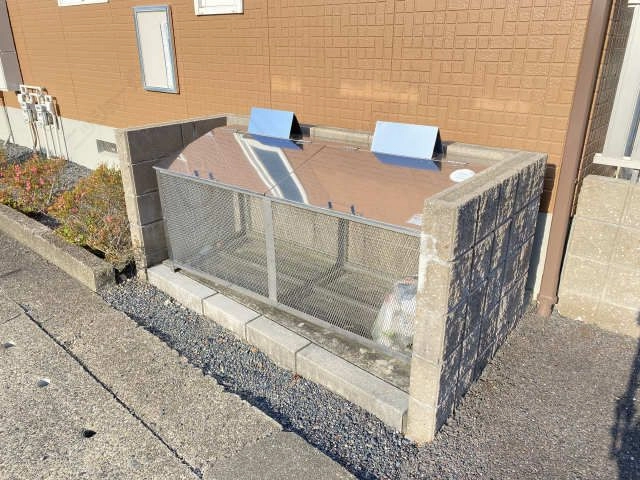 敷地内ゴミ置き場