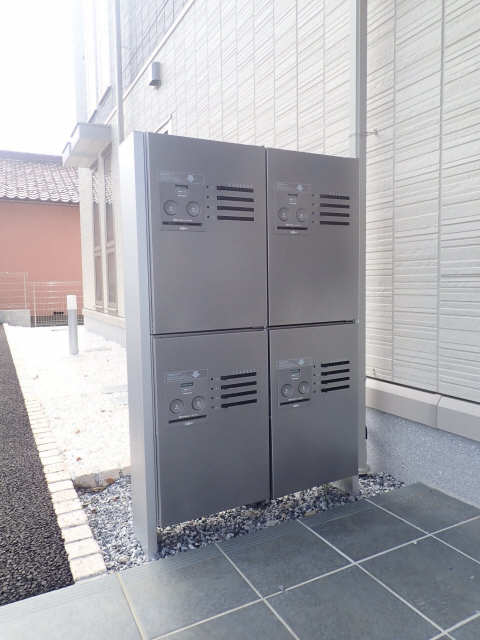 宅配ボックス