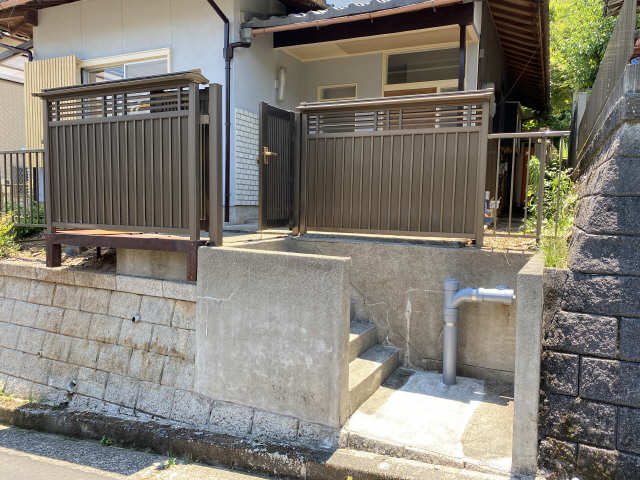 玄関アプローチ