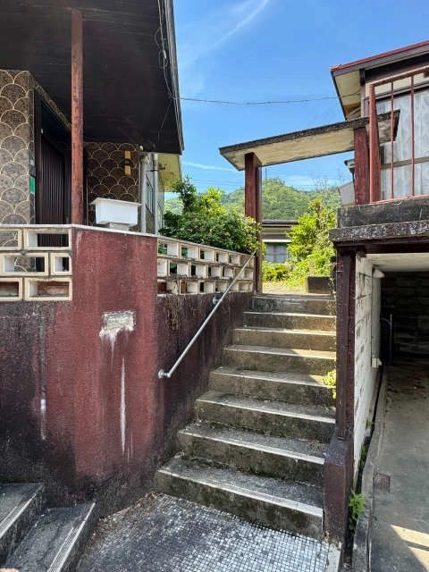 玄関アプローチ
