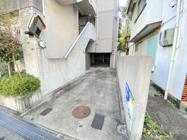 駐車場出入口