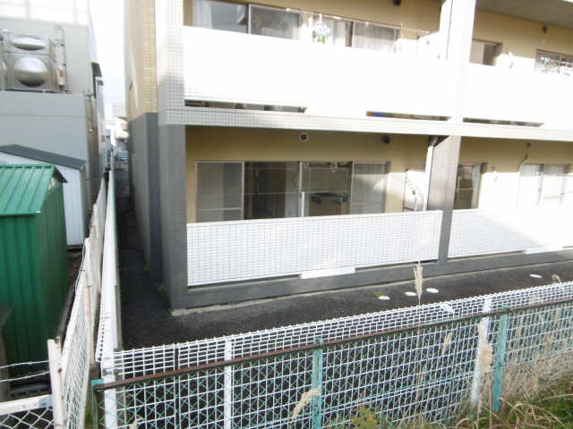 103号室