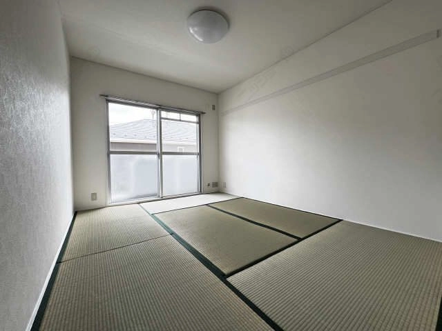 和  室
