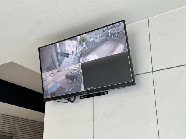 防犯カメラモニター