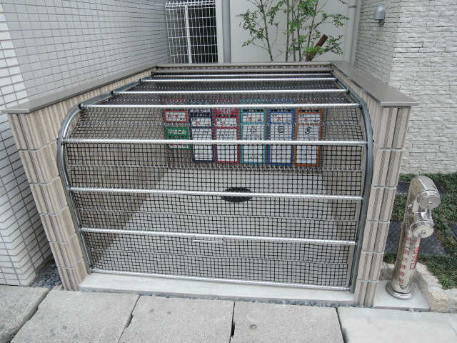 ゴミ置き場