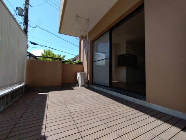 ウッドデッキテラス