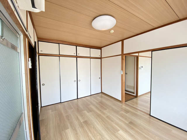 寝室