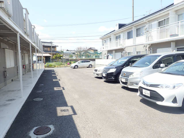 セントリバーハイツ千代崎Ａ棟 1階 駐車場