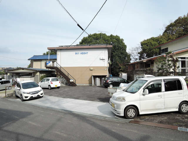 スカイハイツ 2階 駐車場