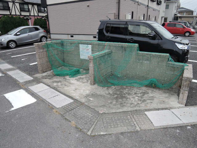 ごみ置き場