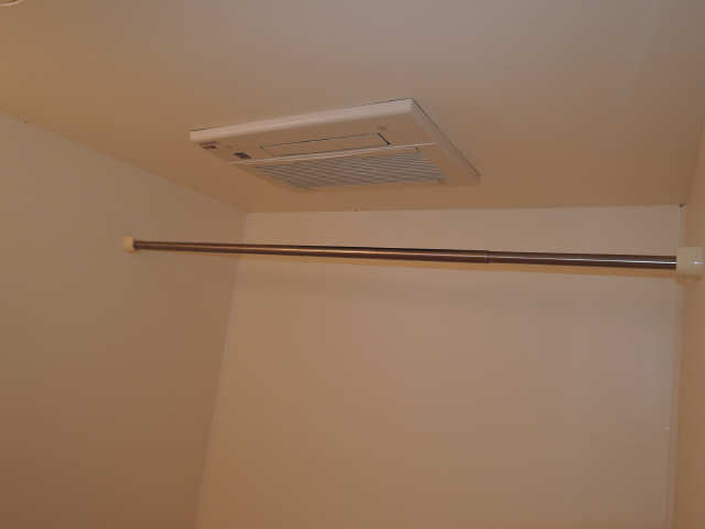 ルネスアニバーサリー 2階 浴室暖房乾燥機