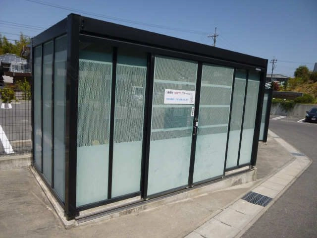 ダストボックス