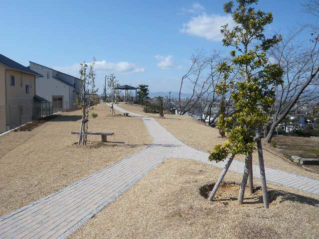 ｾﾝﾄﾘﾊﾞｰﾋﾙｽﾞひばりが丘　Ⅰ棟 3階 マンション近く公園