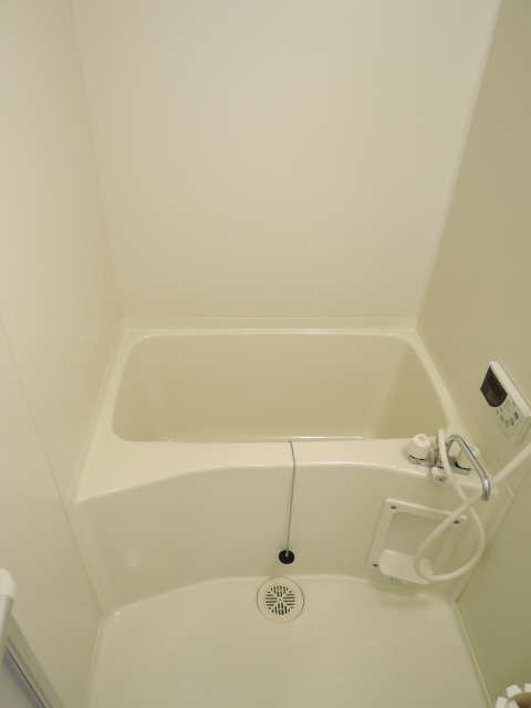 ラヴニール 2階 浴室