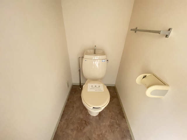 アメニティ亀山　Ｅ棟 1階 WC