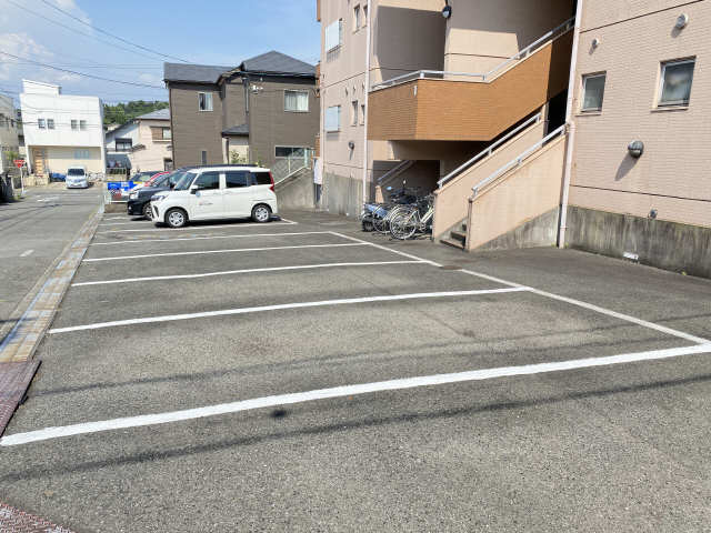 桜ハイツ 1階 駐車場