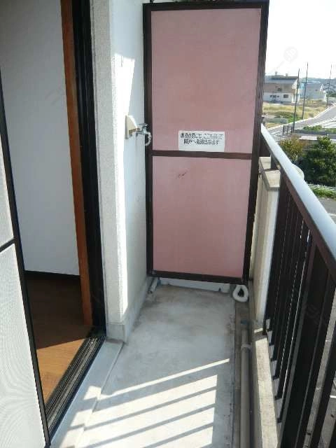 ﾍﾞﾗﾝﾀﾞ・洗濯機置き場