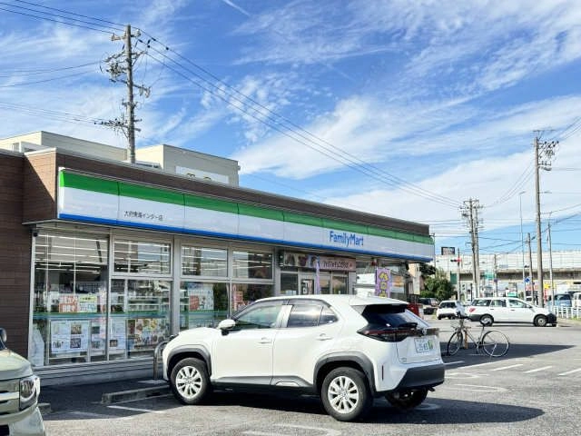 ファ  ミリーマート