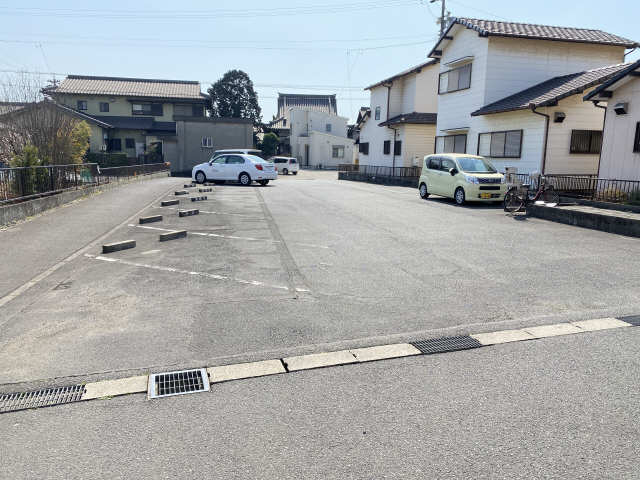 ボヌール東水代 1階 駐車場