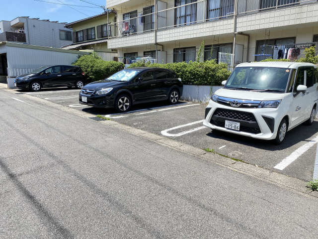 佐藤コーポ 2階 駐車場