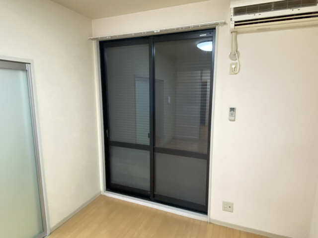 シャッター雨戸