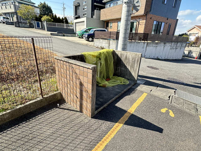 敷地内ゴミ置き場