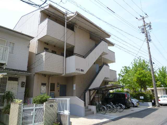 外観（玄関面）