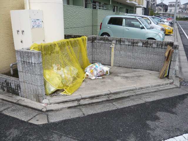 ゴミ置き場