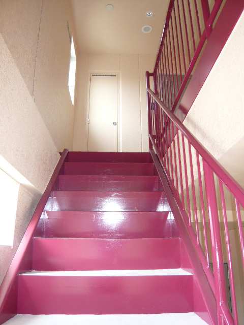Ｓ．アルカディア 2階 共用階段