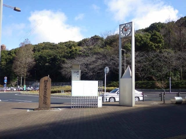 聚楽園駅前ロータリー